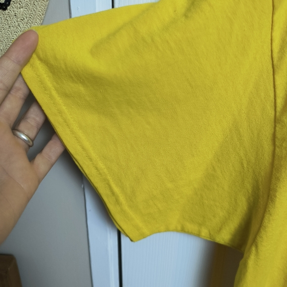 Rabbit Winnie the Pooh graphic T-shirt yellow 2X - Picture 4 of 8